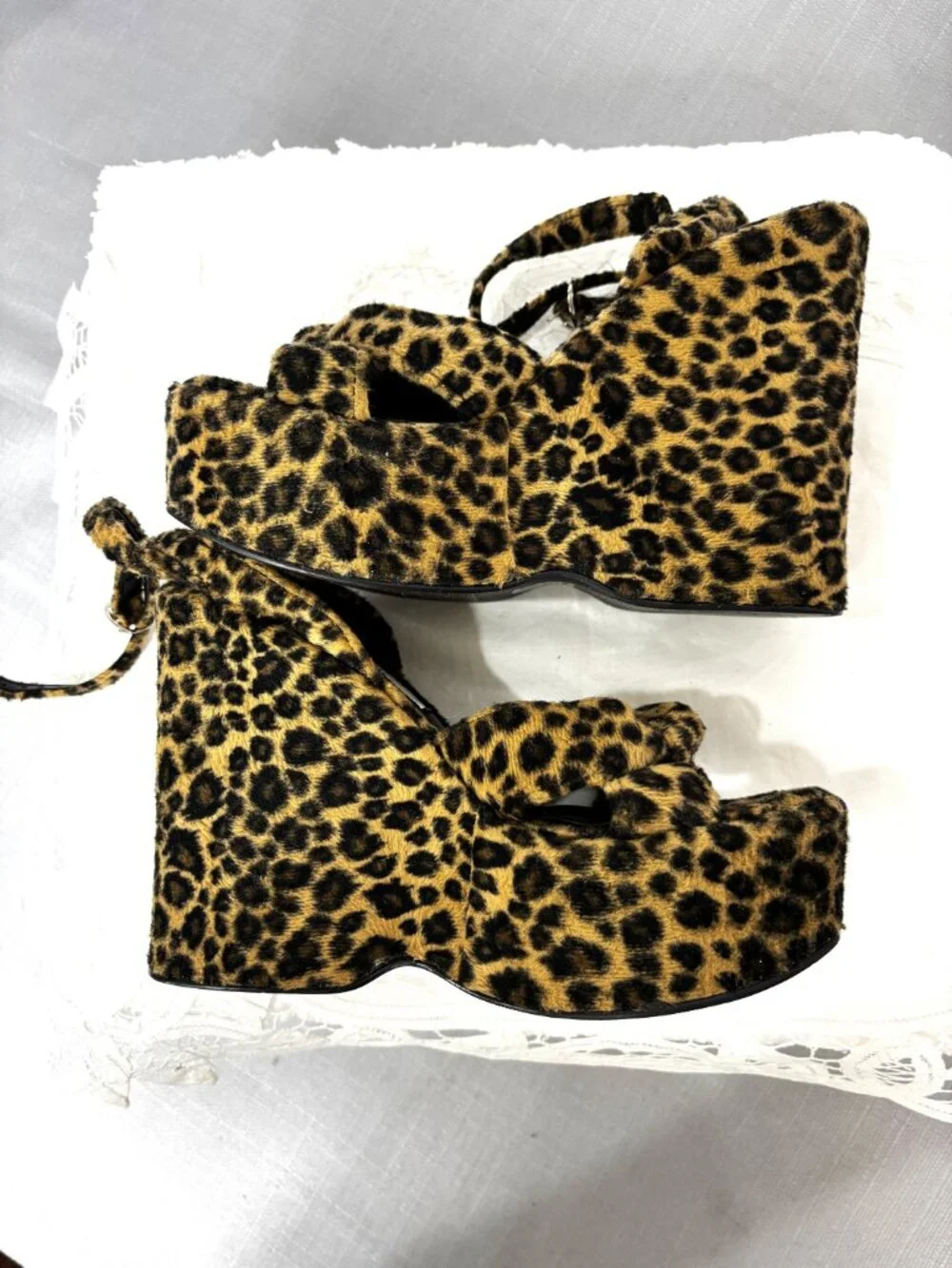 Classified Leopard Fur Platform Shoes 60’s – 70’s style Vintage Sz 6.5